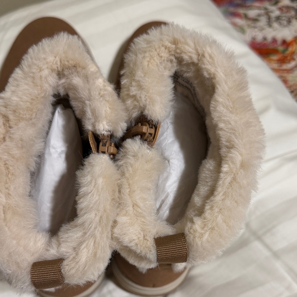 Women’s cloudsteppers Faux Fur Ankle Boots Breezy Cozy, lightweight Sz. 9W No Bx - Picture 4 of 6